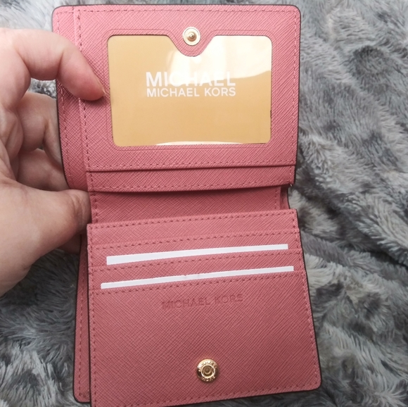 Michael Kors Wallet - Picture 3 of 4